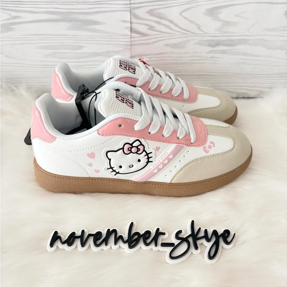 Hello Kitty by Sanrio Women's Sneakers‎